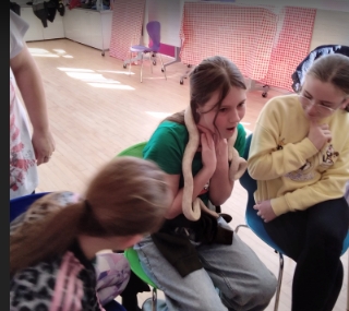 Screenshot_23-6-2025_124224_app.holidayactivities.com