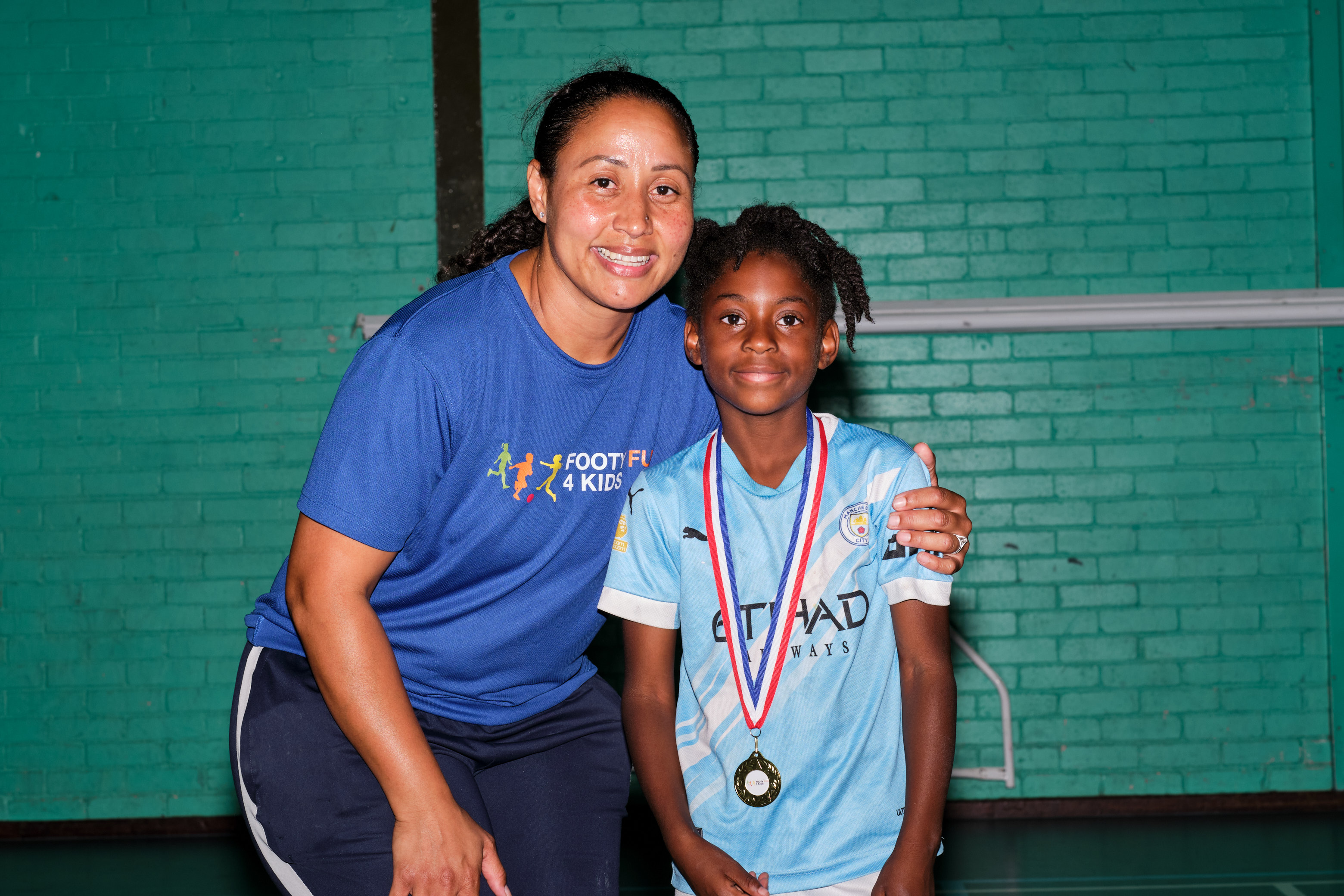 AnnaLachlan FF4K Mon 254s